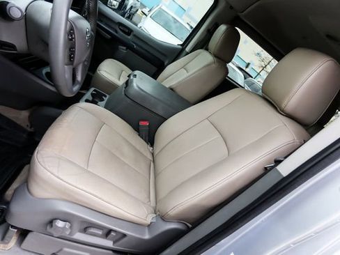 Used 2016 Nissan NV 3500 SL RWD image 20