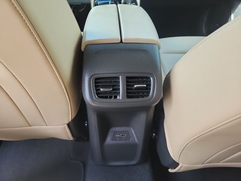 Used 2024 Buick Envision Preferred AWD/4WD image 10