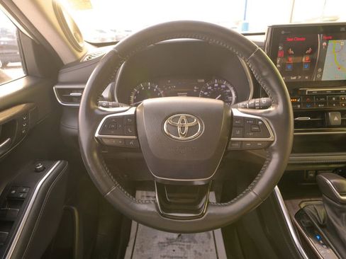 Used 2021 Toyota Highlander Platinum image 35