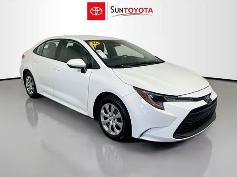 Used 2026 Toyota Corolla LE FWD image 1