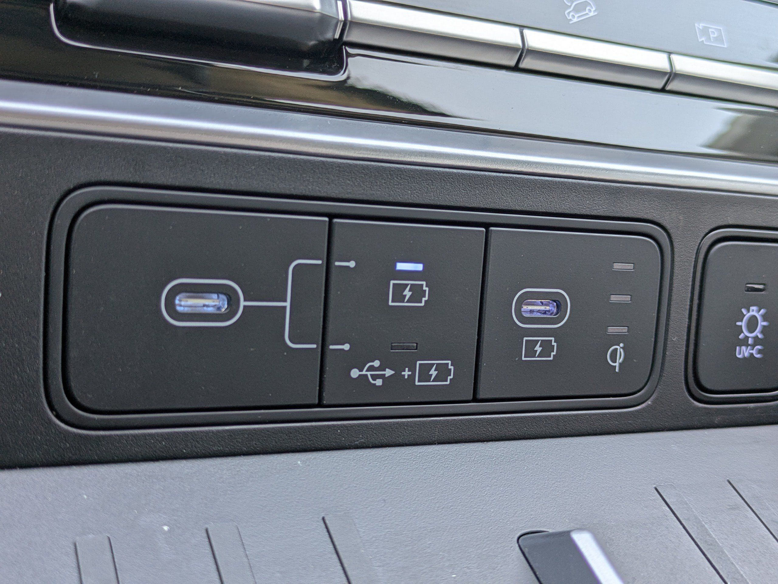 Certified 2024 Hyundai Santa Fe Limited FWD image 24
