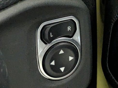 Used 2023 Jeep Gladiator Sport AWD/4WD image 22