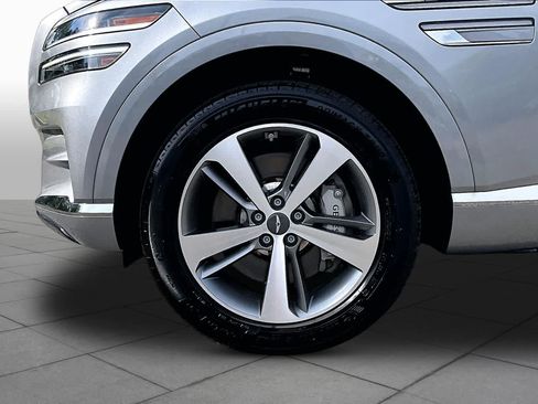 Used 2024 Genesis GV80 3.5T AWD/4WD image 11