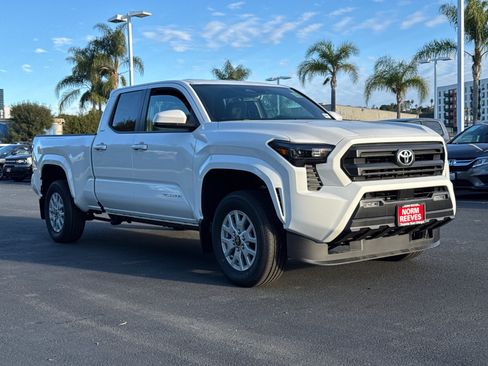 New 2025 Toyota Tacoma SR5 image 4