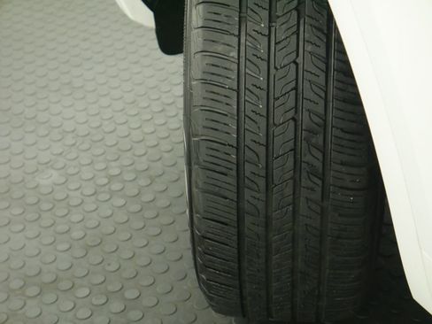 Used 2021 Audi Q5 2.0T Premium w/ Convenience Package image 16