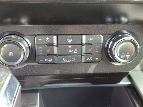 Used 2019 Ford F150 XLT w/ Equipment Group 302A Luxury AWD/4WD image 17