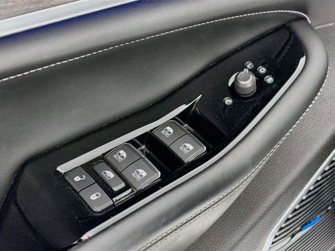 Used 2023 Jeep Grand Cherokee L Overland w/ Luxury Tech Group IV AWD/4WD image 24