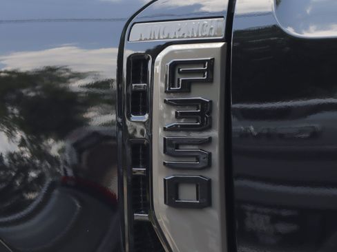 Used 2025 Ford F350 King Ranch AWD/4WD image 37