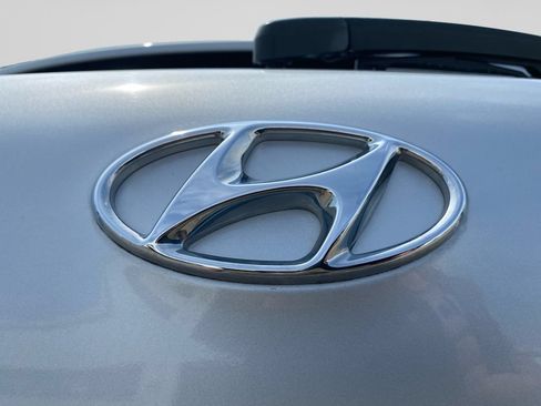 Used 2017 Hyundai Tucson SE w/ Cargo Package FWD image 16