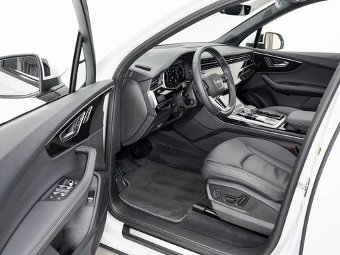 Certified 2025 Audi Q7 2.0T Premium Plus w/ Premium Plus Package image 7