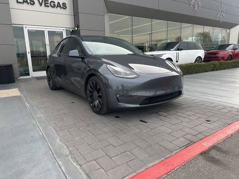 Used 2022 Tesla Model Y Performance image 3