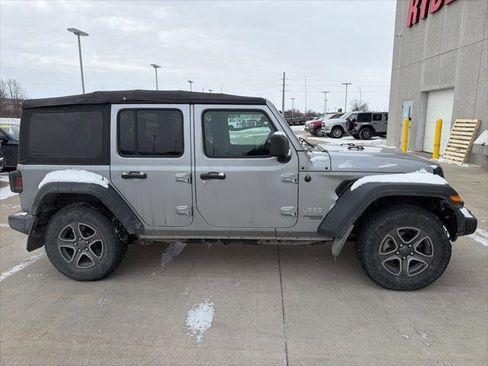 Certified 2018 Jeep Wrangler Unlimited Sport S AWD/4WD image 4