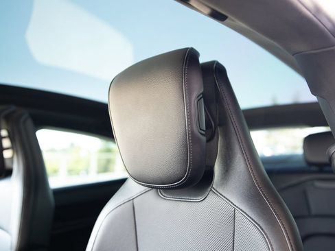 Certified 2022 Porsche Taycan 4S AWD/4WD image 16