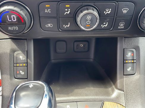 Used 2018 GMC Acadia SLE image 20