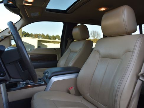 Used 2013 Ford F150 Lariat w/ Lariat Chrome Pkg image 22