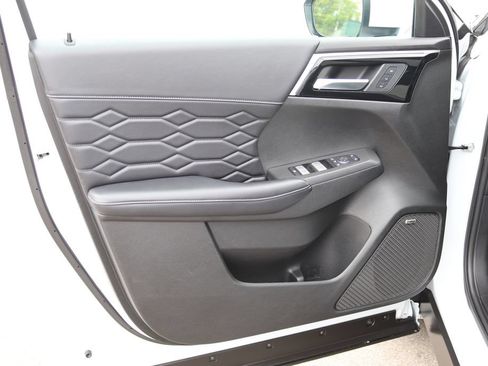 Used 2025 Mitsubishi Outlander SEL AWD/4WD image 6