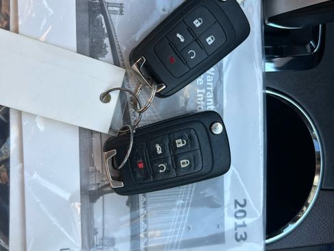 Used 2013 Chevrolet Equinox LTZ FWD image 19