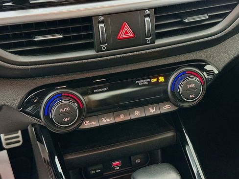 Used 2023 Kia Forte GT-Line w/ GT-Line Technology Package image 16