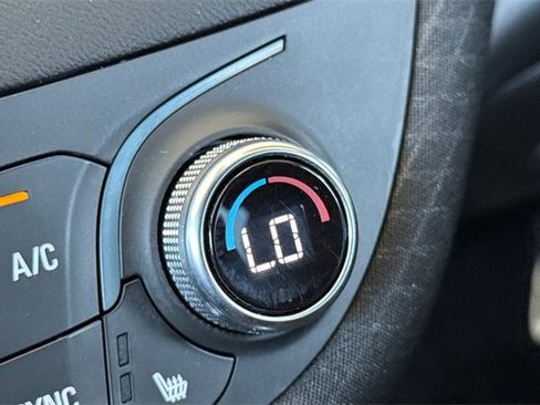 Used 2022 Chevrolet Malibu LT image 30