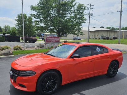 Used 2017 Dodge Charger SE w/ Power Sunroof Group