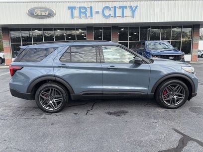 New 2026 Ford Explorer ST w/ Sun And Sound Package
