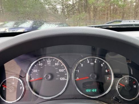 Used 2008 Jeep Liberty Sport w/ Trailer Tow Class III Group image 13