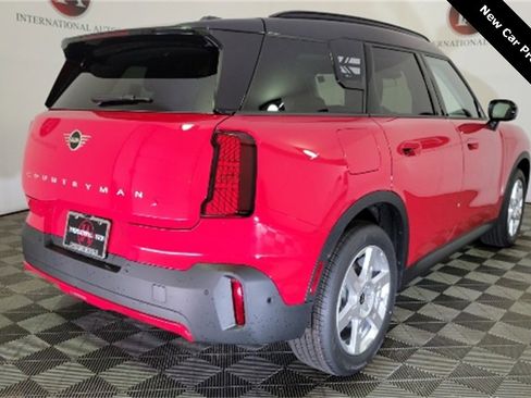 Used 2025 MINI Cooper Countryman S w/ Comfort Package Max image 2