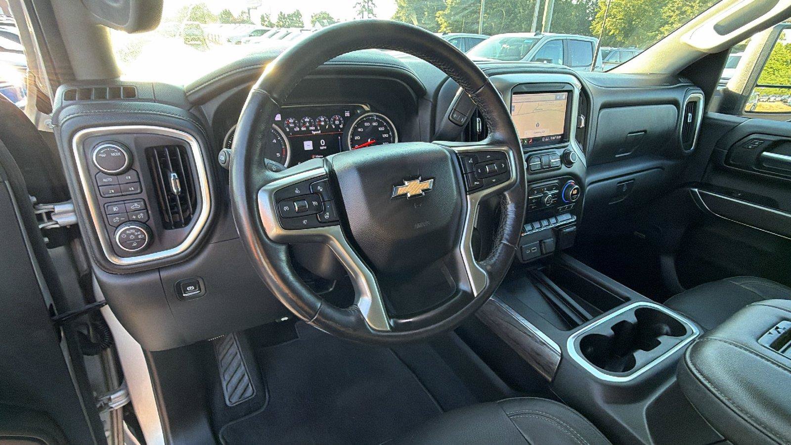 Used 2020 Chevrolet Silverado 3500 LTZ AWD/4WD image 3