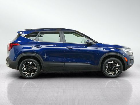 Used 2025 Kia Seltos EX w/ EX Sunroof Package AWD/4WD image 6