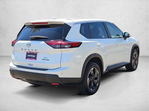Used 2024 Nissan Rogue SV AWD/4WD image 6