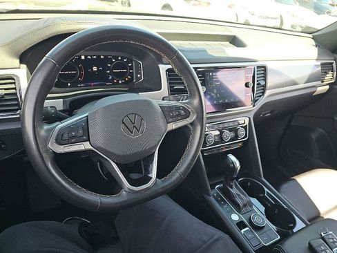 Used 2022 Volkswagen Atlas Cross Sport SEL AWD/4WD image 9