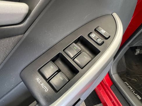 Used 2011 Toyota Prius image 22