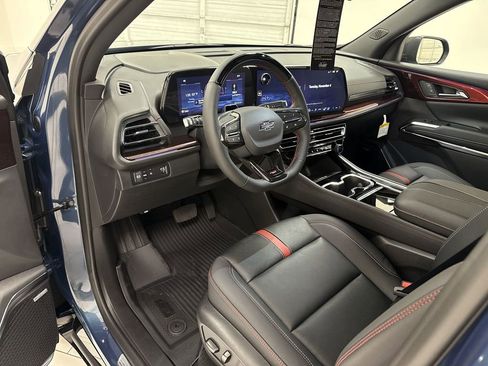 New 2026 Chevrolet Traverse RS w/ LPO, Floor Liner Package image 10