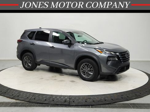 Used 2025 Nissan Rogue S AWD/4WD image 1