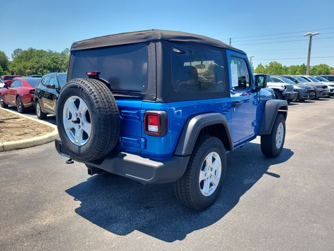 Used 2021 Jeep Wrangler Sport AWD/4WD image 4