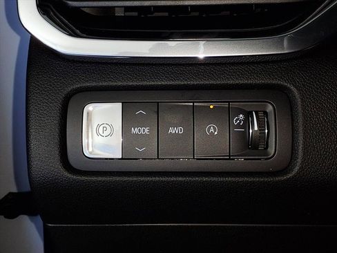 New 2026 GMC Acadia Denali w/ Super Cruise Package image 18