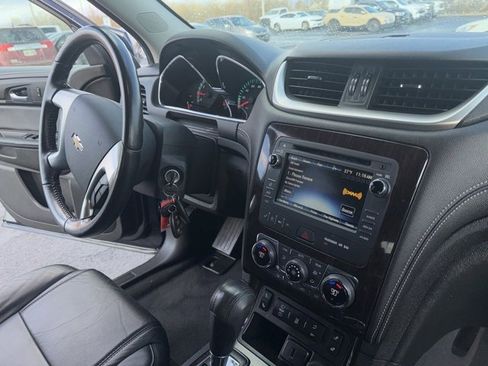 Used 2015 Chevrolet Traverse LT image 27