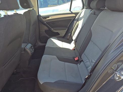 Used 2016 Volkswagen e-Golf SE image 7