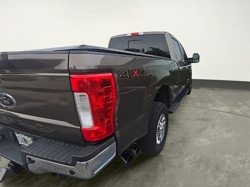 Used 2017 Ford F250 Lariat image 4