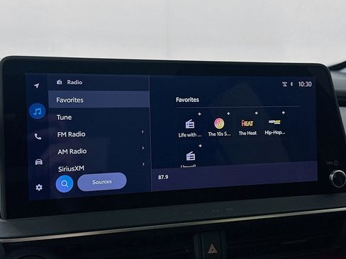 Used 2024 Toyota Prius Prime Premium w/ Advanced Technology Package FWD image 14