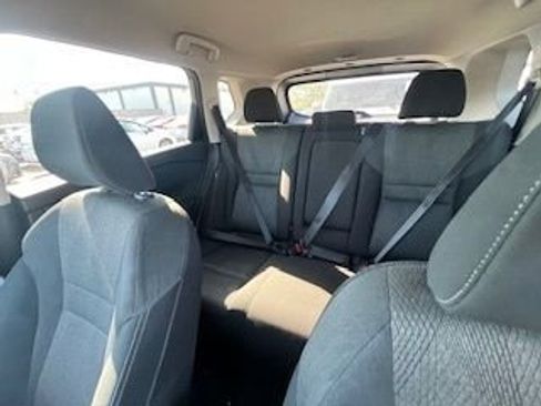 Used 2025 Nissan Rogue SV image 17