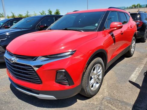 Used 2020 Chevrolet Blazer LT FWD image 2