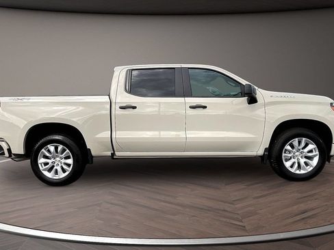 Used 2026 Chevrolet Silverado 1500 Custom AWD/4WD image 10