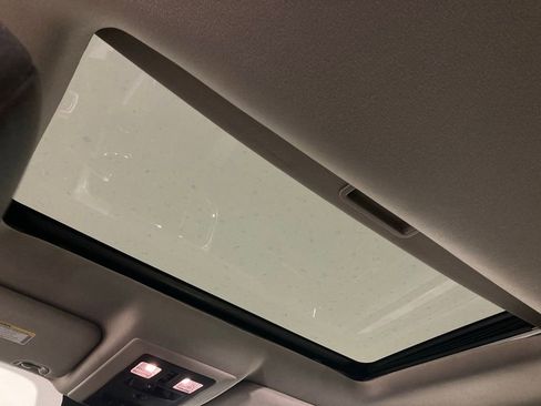 Used 2015 RAM 2500 Laramie w/ Convenience Group image 16