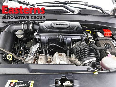 Used 2023 Jeep Compass Latitude w/ Sun and Sound Group AWD/4WD image 7