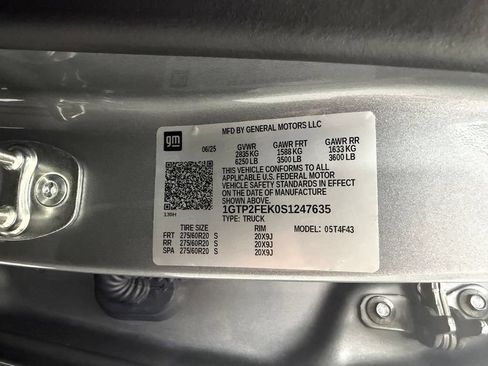 Used 2025 GMC Canyon Denali AWD/4WD image 27