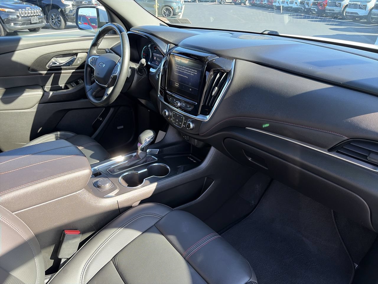 Used 2023 Chevrolet Traverse RS AWD/4WD image 16
