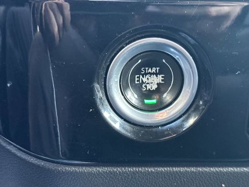 Used 2024 GMC Sierra 1500 Elevation image 26