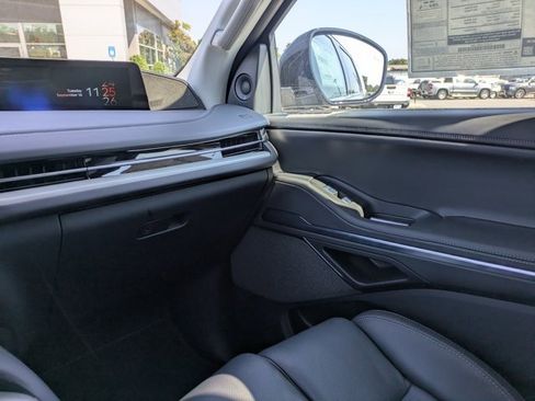 New 2025 Lincoln Navigator Reserve image 19