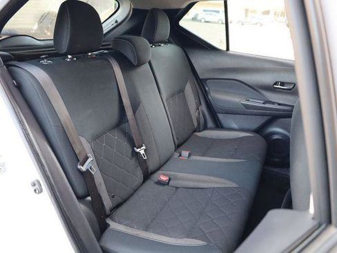 Used 2019 Nissan Kicks SV FWD image 21